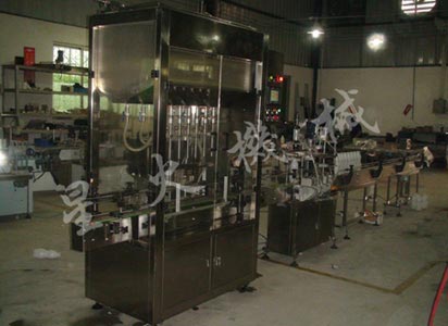 4頭全自動辣椒醬灌裝生產(chǎn)線